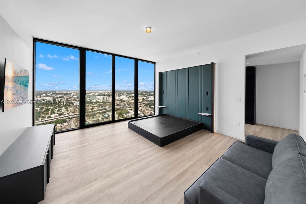 20 NE 11 Street, Unit 5204, Miami Beach, FL 33139 Photo