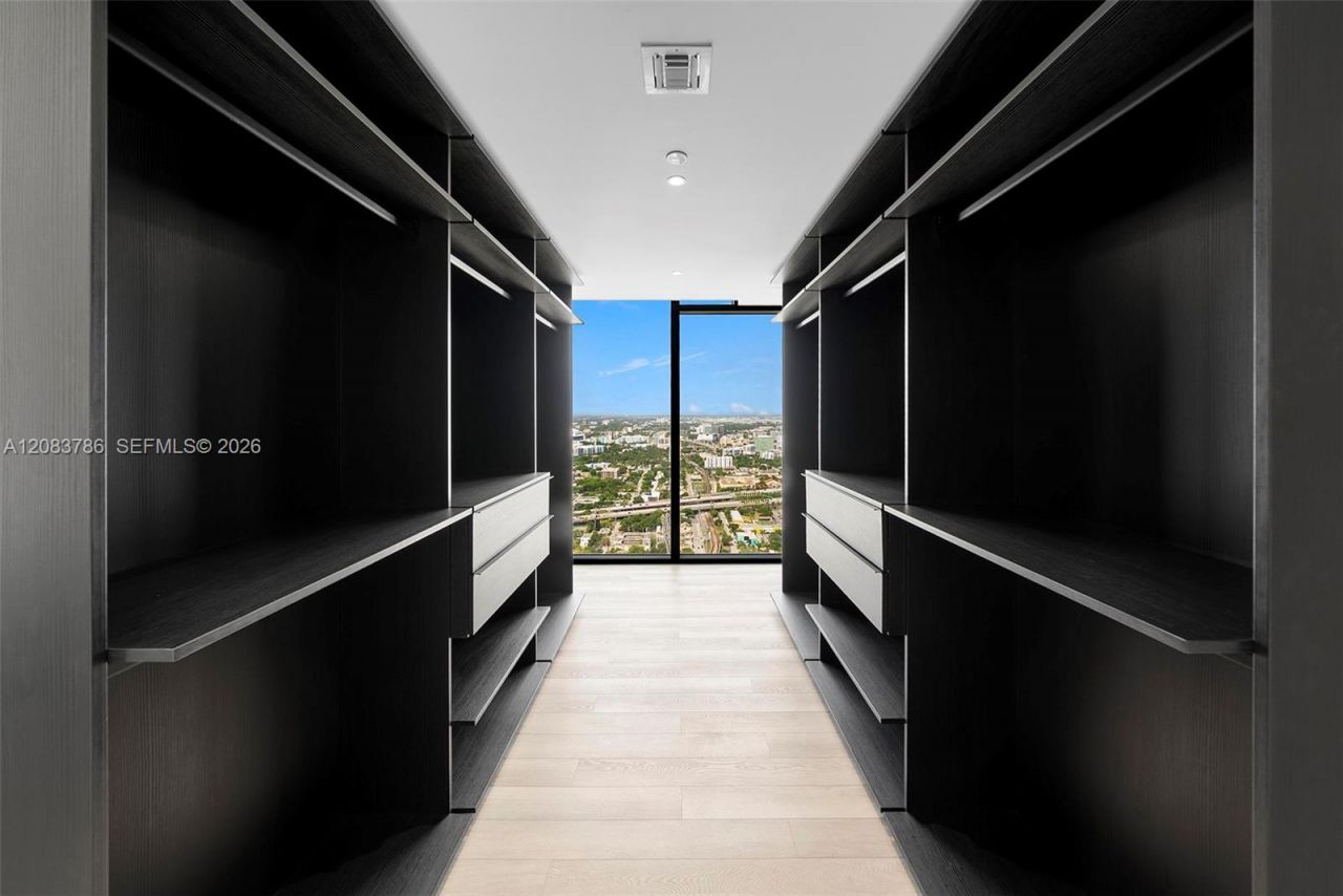 20 NE 11 Street, Unit 5204, Miami Beach, FL 33139 Photo
