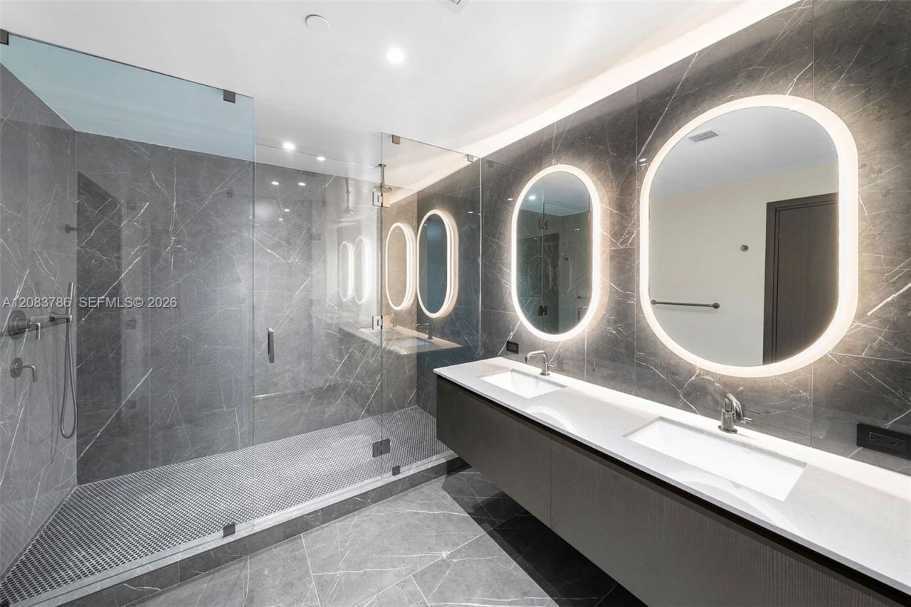 20 NE 11 Street, Unit 5204, Miami Beach, FL 33139 Photo