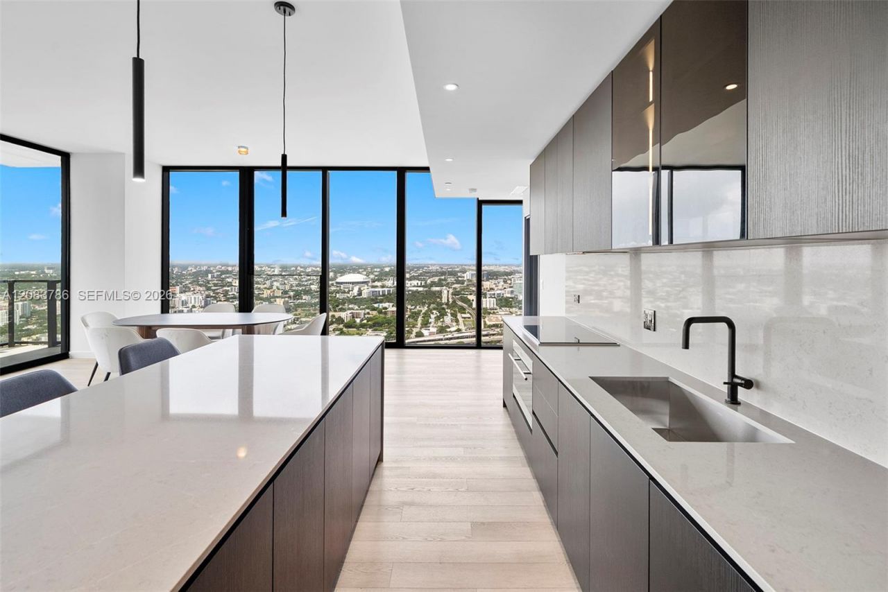 20 NE 11 Street, Unit 5204, Miami Beach, FL 33139 Photo