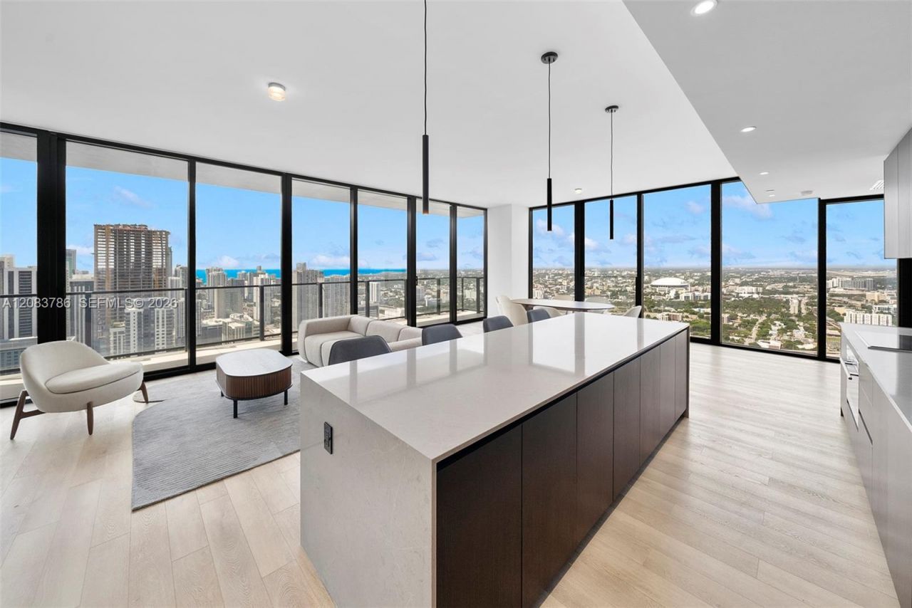 20 NE 11 Street, Unit 5204, Miami Beach, FL 33139 Photo
