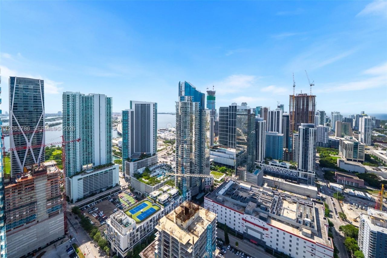 20 NE 11 Street, Unit 5204, Miami Beach, FL 33139 Photo