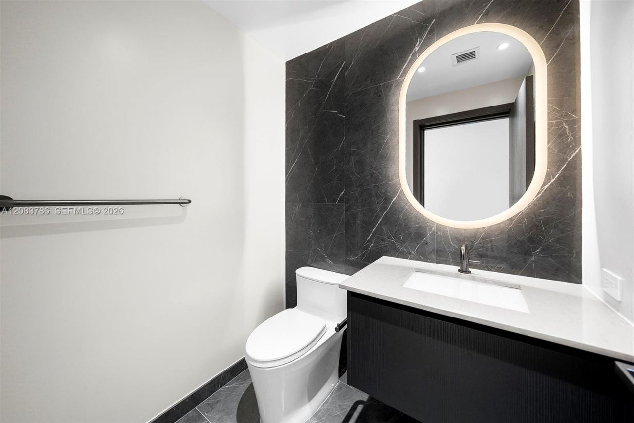 20 NE 11 Street, Unit 5204, Miami Beach, FL 33139 Photo