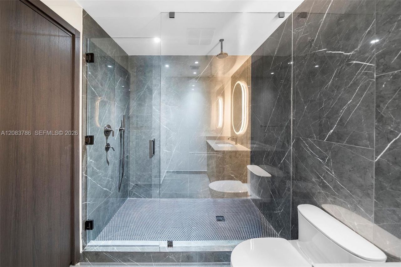 20 NE 11 Street, Unit 5204, Miami Beach, FL 33139 Photo