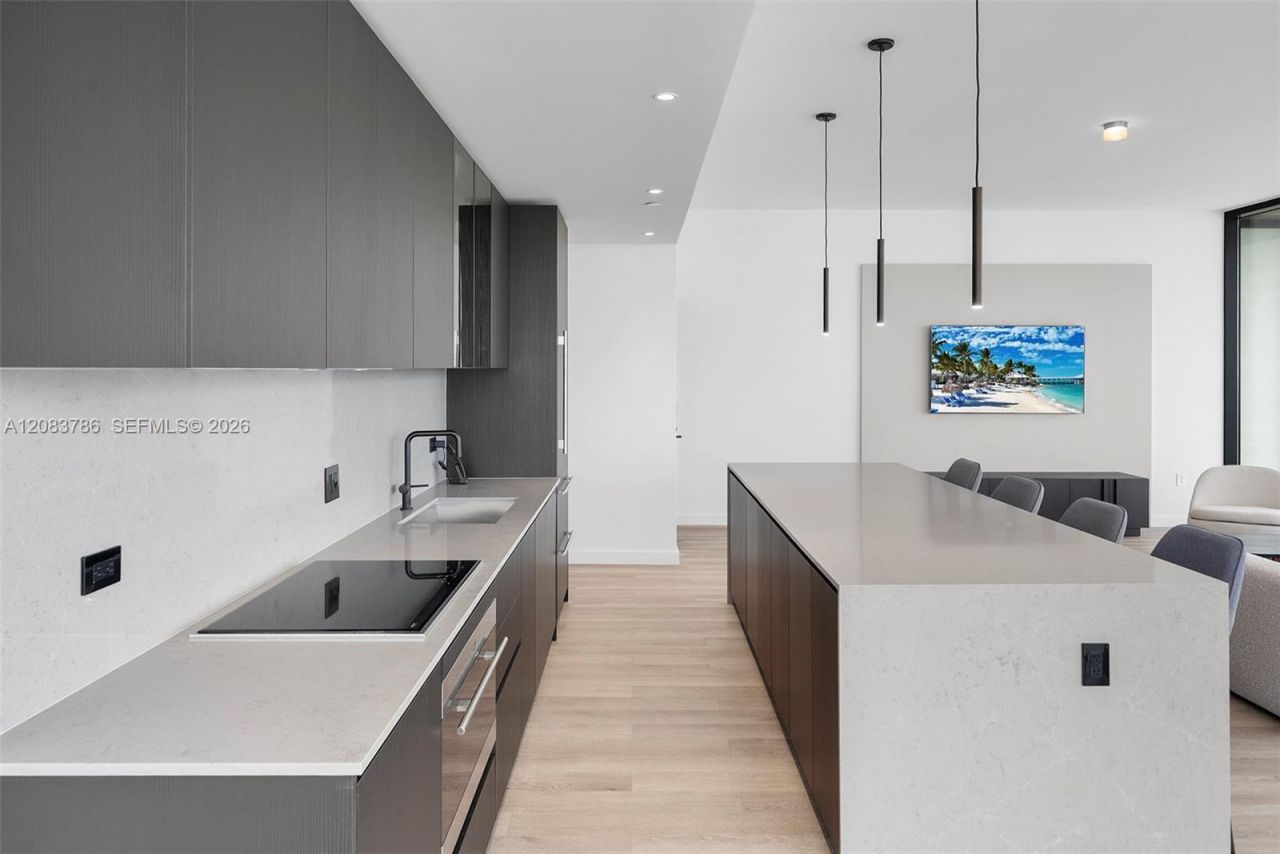 20 NE 11 Street, Unit 5204, Miami Beach, FL 33139 Photo