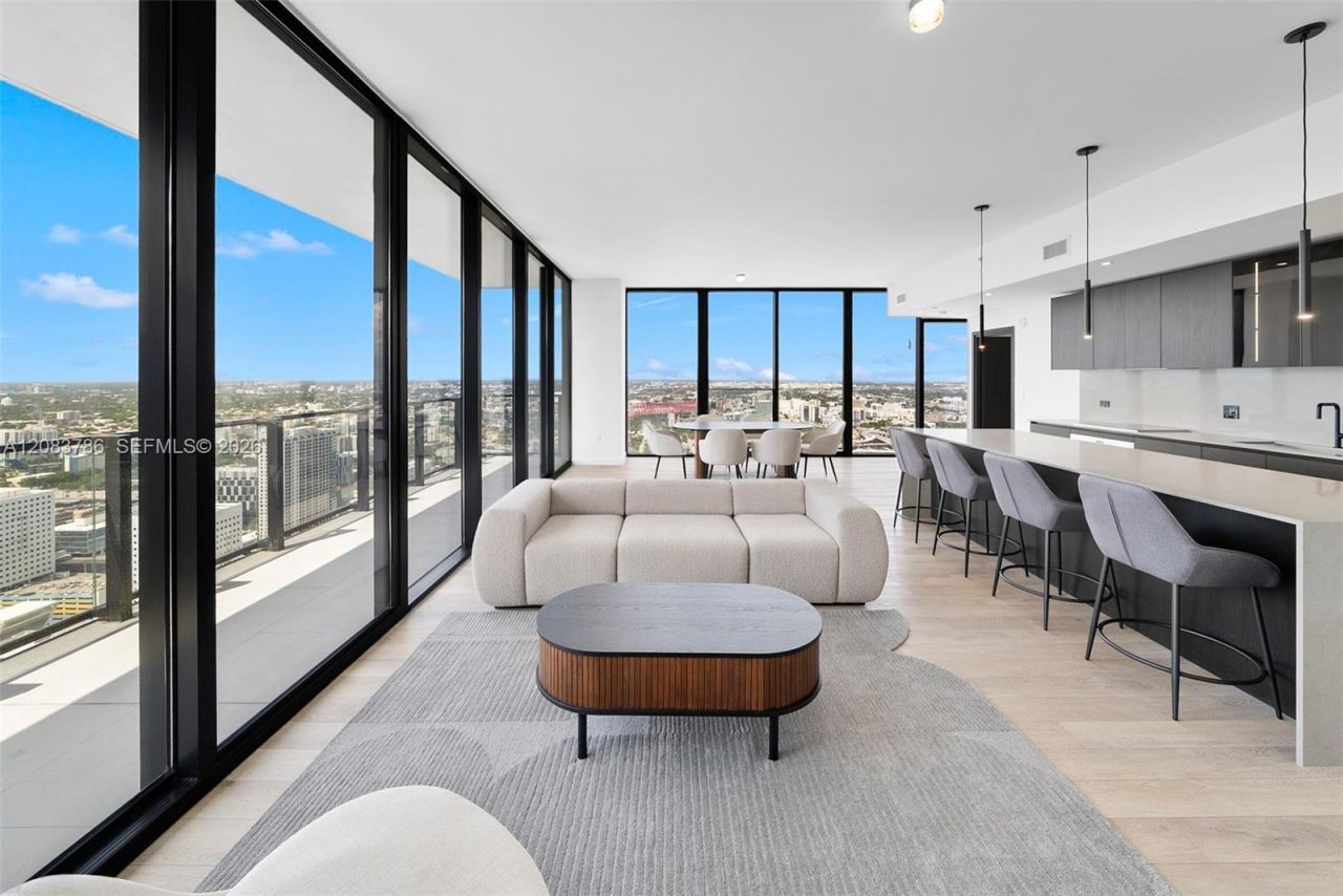 20 NE 11 Street, Unit 5204, Miami Beach, FL 33139 Photo