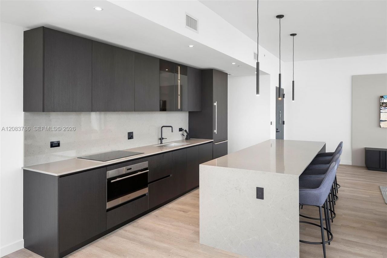 20 NE 11 Street, Unit 5204, Miami Beach, FL 33139 Photo