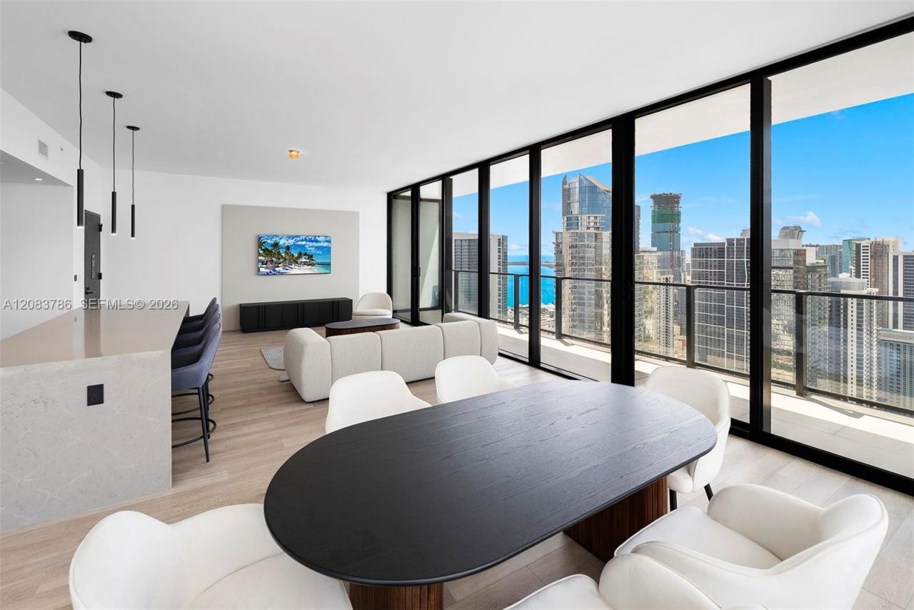 20 NE 11 Street, Unit 5204, Miami Beach, FL 33139 Photo