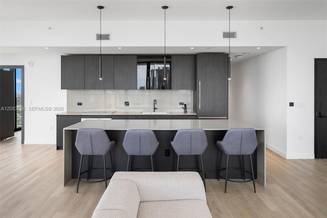 20 NE 11 Street, Unit 5204, Miami Beach, FL 33139 Photo