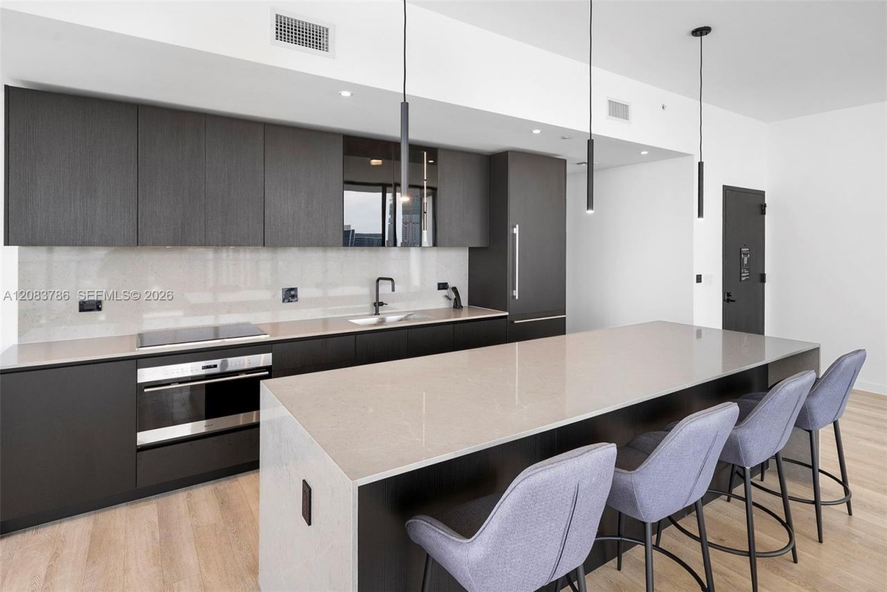 20 NE 11 Street, Unit 5204, Miami Beach, FL 33139 Photo
