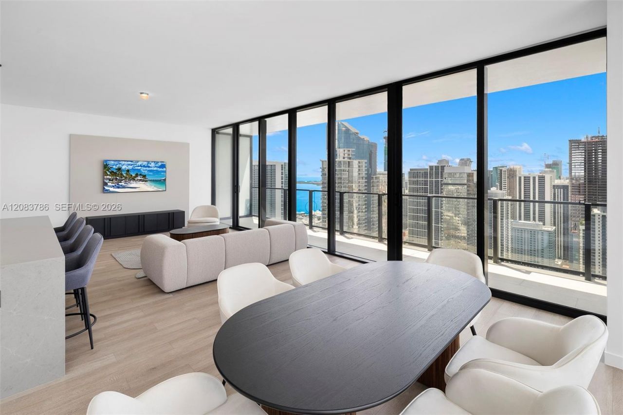 20 NE 11 Street, Unit 5204, Miami Beach, FL 33139 Photo