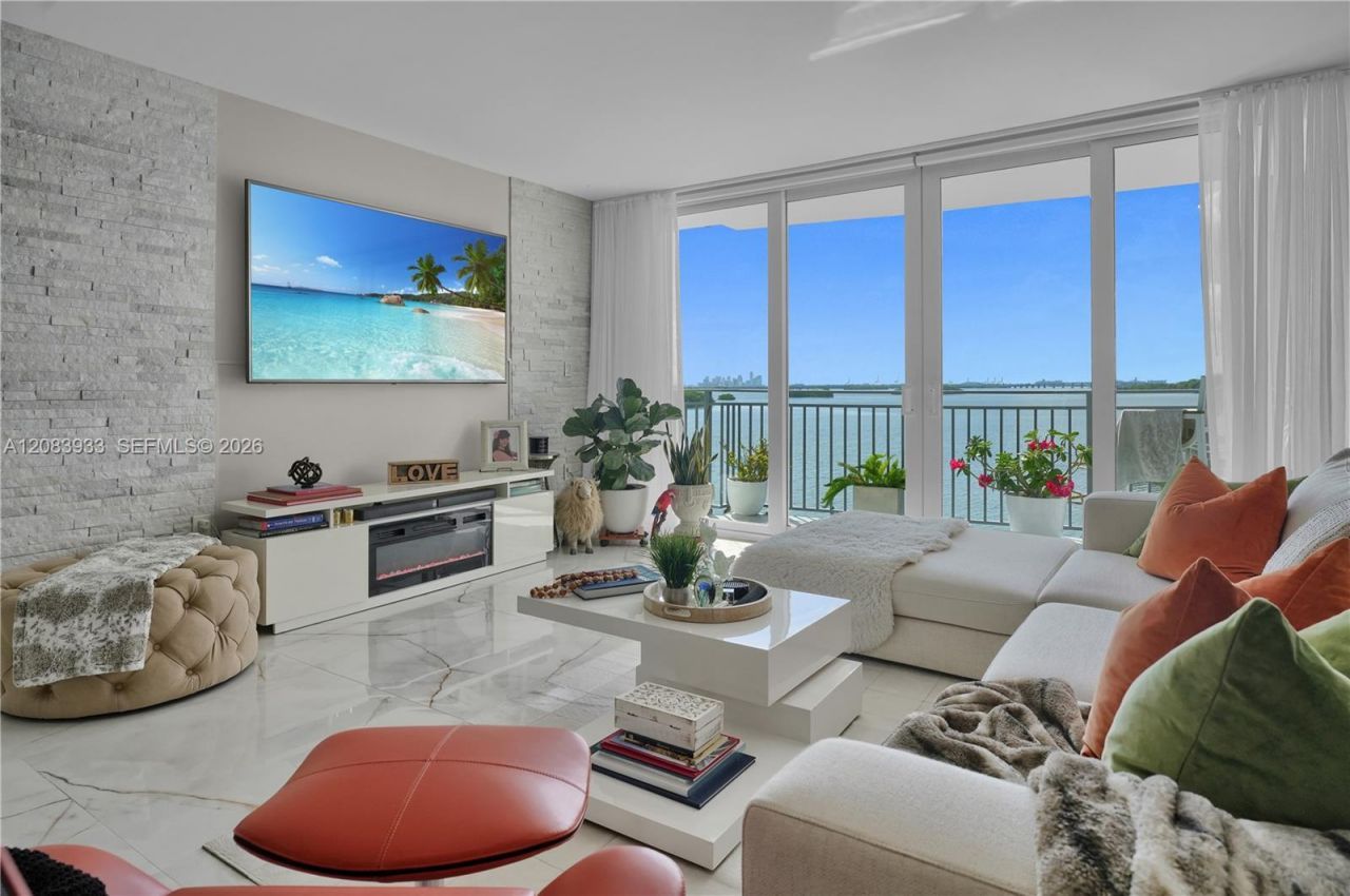 770 NE 69th St , Unit 5D, Miami, FL 33138 Photo