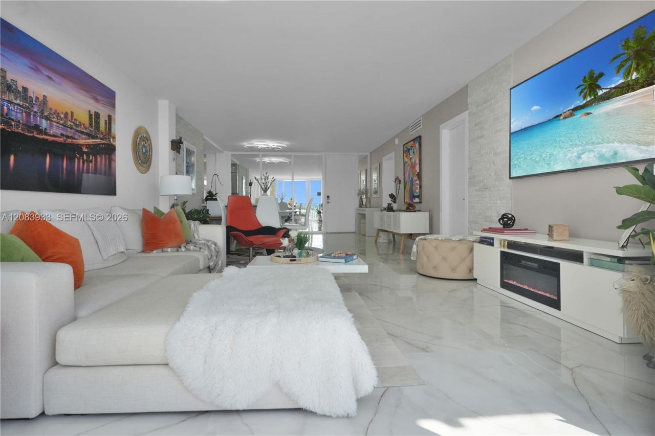 770 NE 69th St , Unit 5D, Miami, FL 33138 Photo