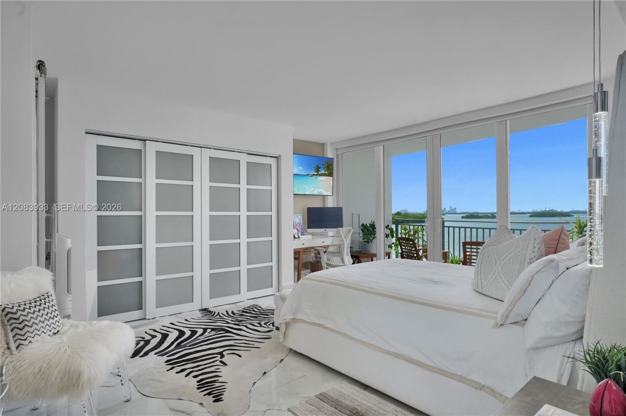 770 NE 69th St , Unit 5D, Miami, FL 33138 Photo