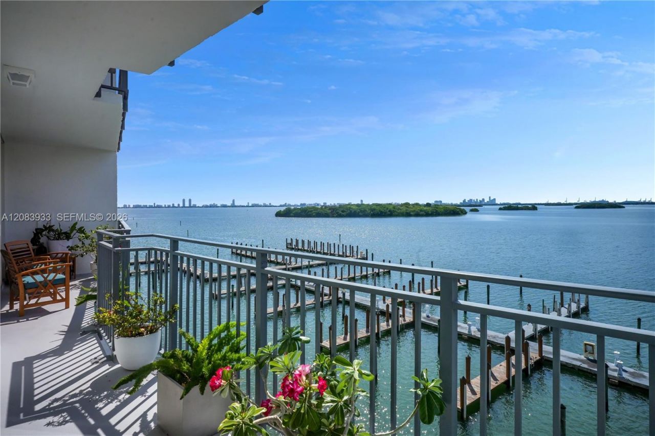 770 NE 69th St , Unit 5D, Miami, FL 33138 Photo