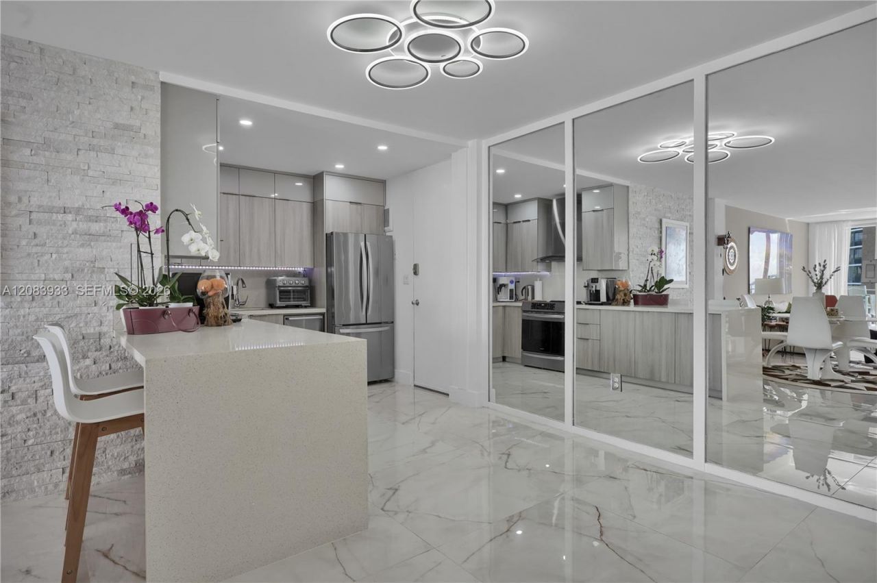 770 NE 69th St , Unit 5D, Miami, FL 33138 Photo