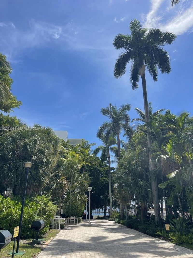 770 NE 69th St , Unit 5D, Miami, FL 33138 Photo