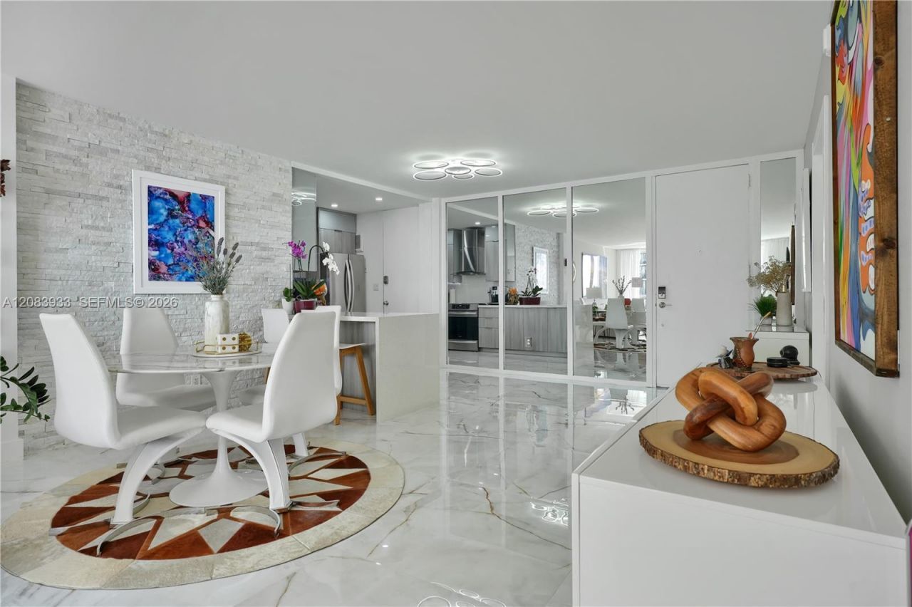 770 NE 69th St , Unit 5D, Miami, FL 33138 Photo