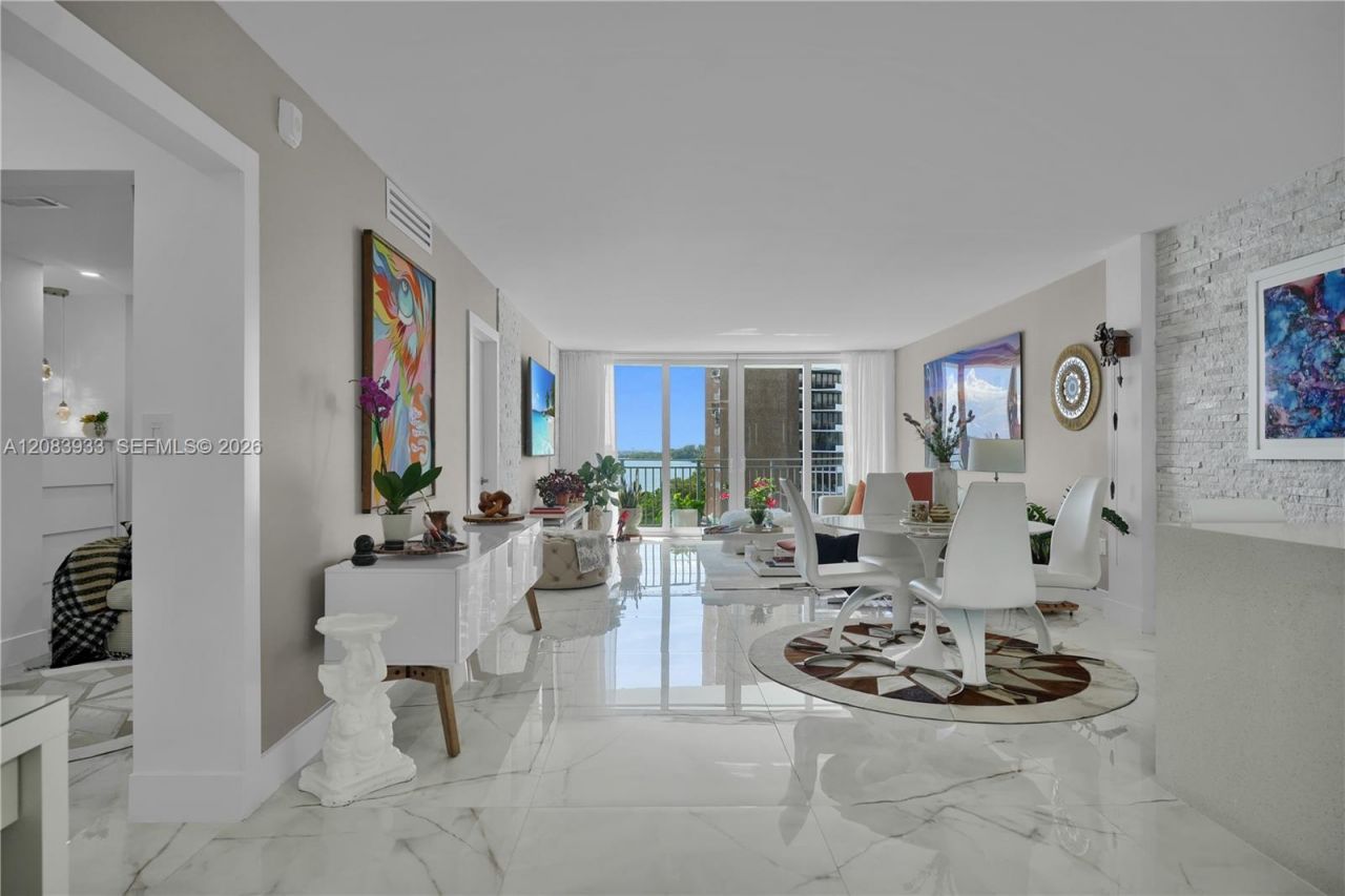 770 NE 69th St , Unit 5D, Miami, FL 33138 Photo