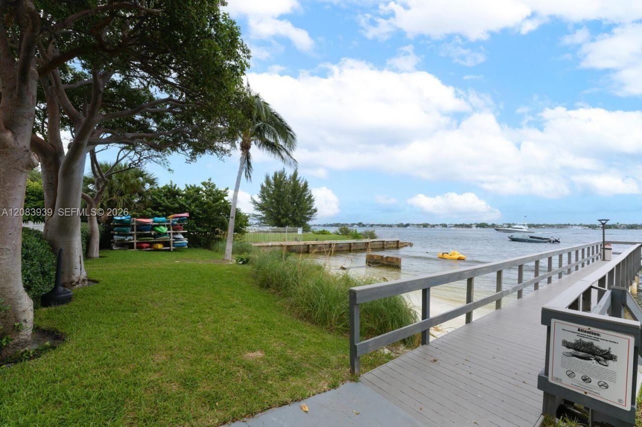 5600 N Flagler Dr , Unit 1502, West Palm Beach, FL 33407 Photo