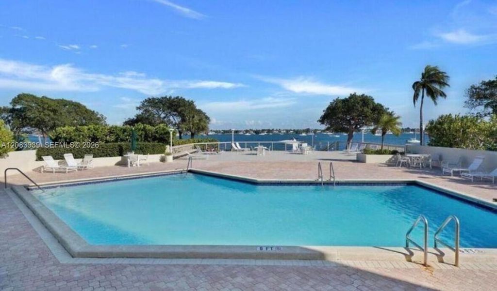 5600 N Flagler Dr , Unit 1502, West Palm Beach, FL 33407 Photo