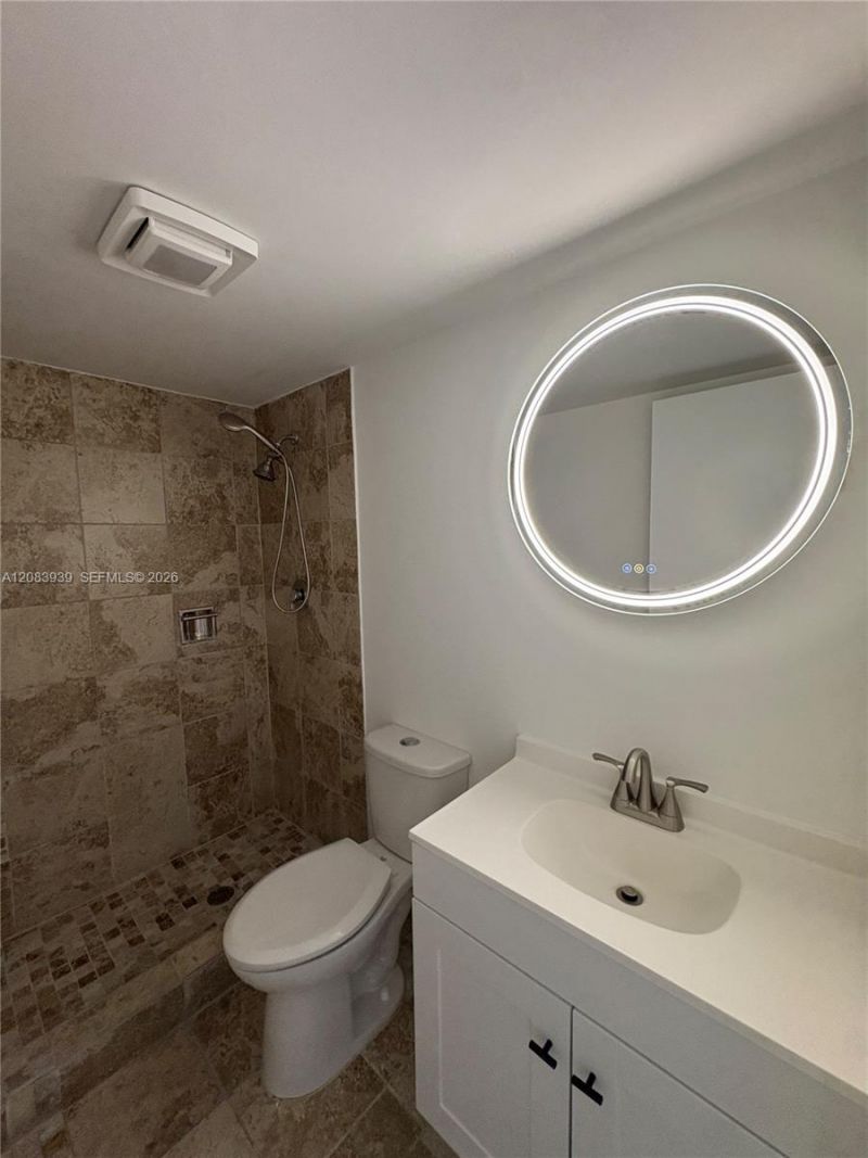 5600 N Flagler Dr, Unit 1502, West Palm Beach, FL 33407 Photo