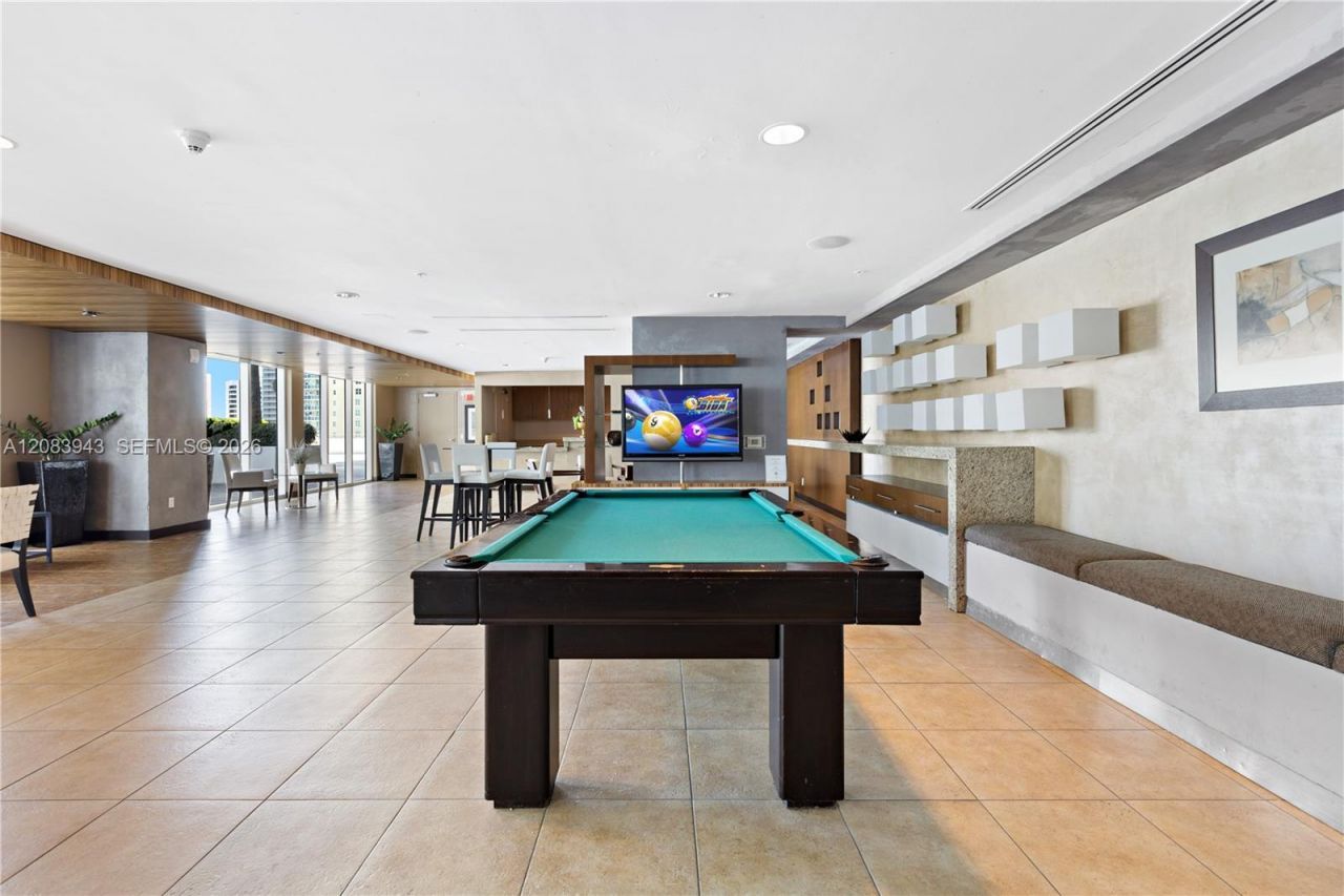 60 SW 13th St , Unit 1422, Miami, FL 33130 Photo