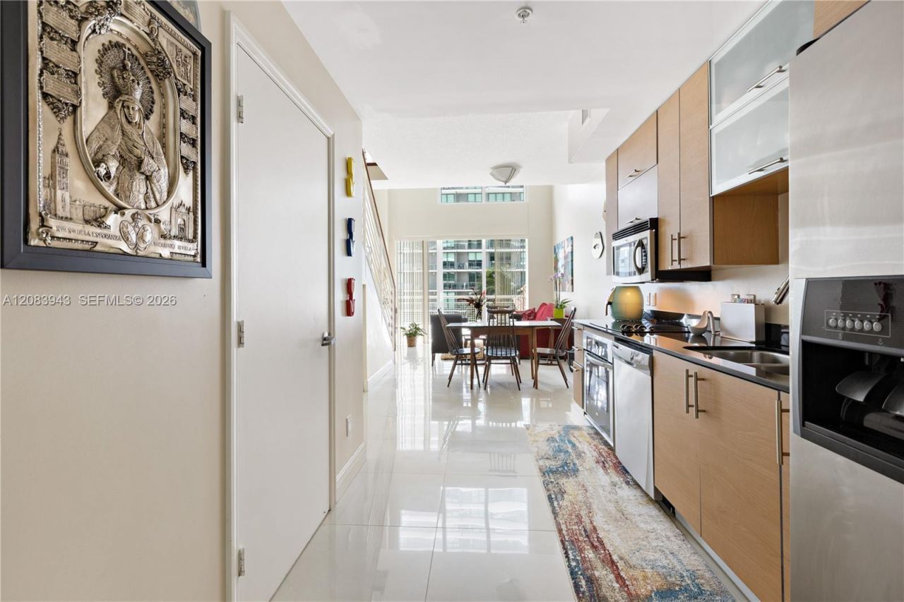 60 SW 13th St , Unit 1422, Miami, FL 33130 Photo