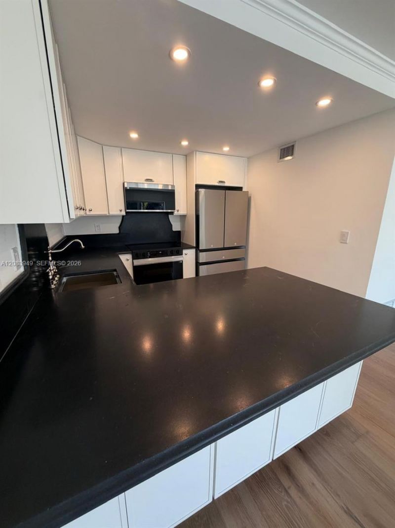 2900 NE 30th St, Unit F2, Fort Lauderdale, FL 33306 Photo