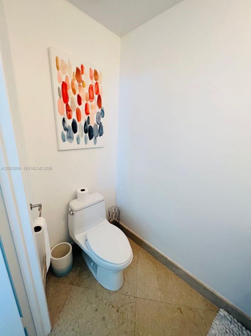 6515 Collins Ave, Unit 1707, Miami Beach, FL 33141 Photo