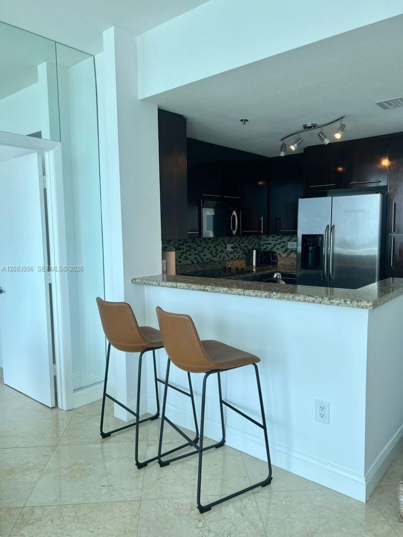 6515 Collins Ave, Unit 1707, Miami Beach, FL 33141 Photo
