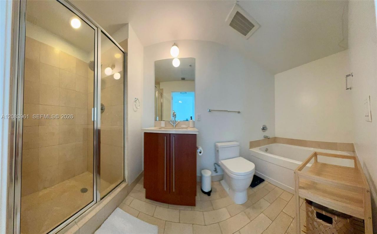 79 SW 12th St , Unit 1502, Miami, FL 33130 Photo