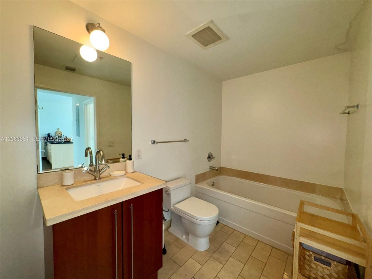 79 SW 12th St , Unit 1502, Miami, FL 33130 Photo