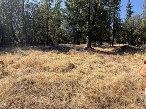 409 Crossway Drive, Gold Hill, OR 97525