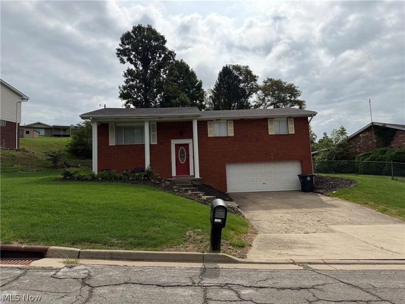 3218 Saint Charles Drive, Steubenville, OH 43952 Photo 2