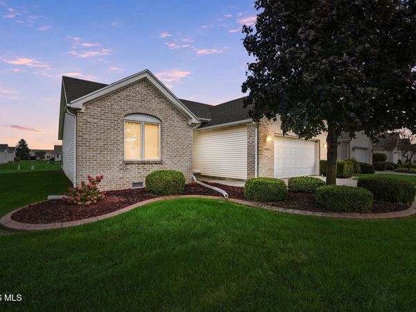 4255 W Waterbend Drive, Maumee, OH 43537