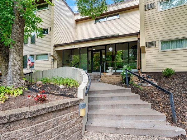 12600 Parkwood Drive, Unit 316, Burnsville, MN 55337