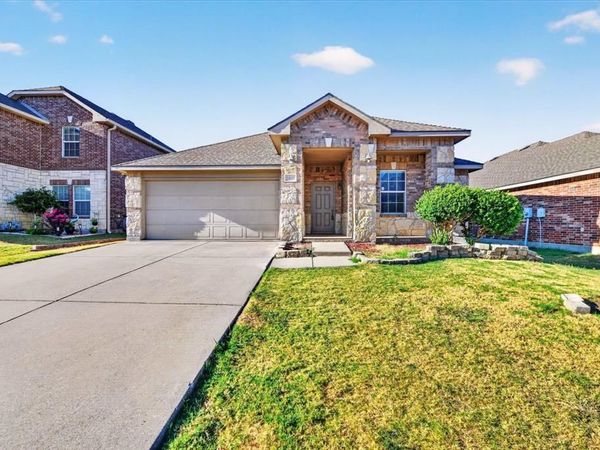 2425 Grand Rapids Drive, Fort Worth, TX 76177