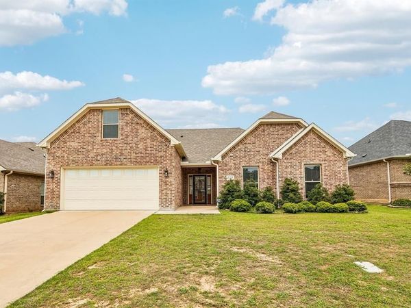 114 Prairie Meadow Lane , Pottsboro, TX 75076
