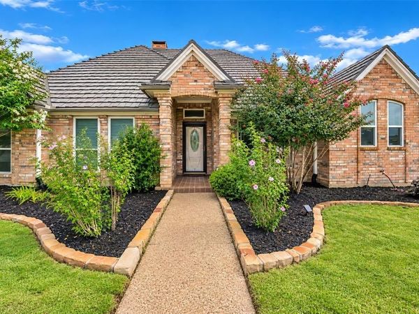504 Quail Cove Court, Hurst, TX 76054