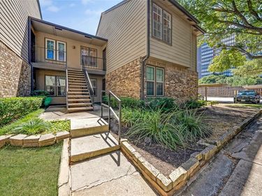 5300 Keller Springs Road, Unit 1077, Dallas, TX 75248