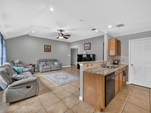 5530 Mandarin Way, Dallas, TX 75249