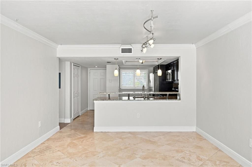 136 Cypress Way E, Unit 4, Naples, FL 34110 Photo