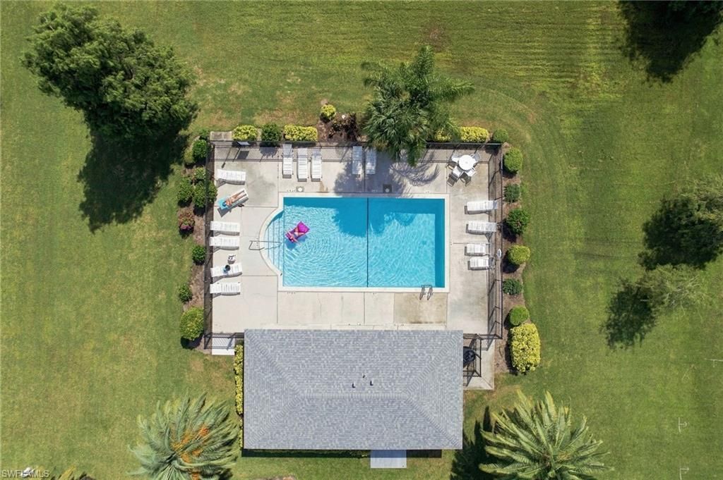 136 Cypress Way E, Unit 4, Naples, FL 34110 Photo