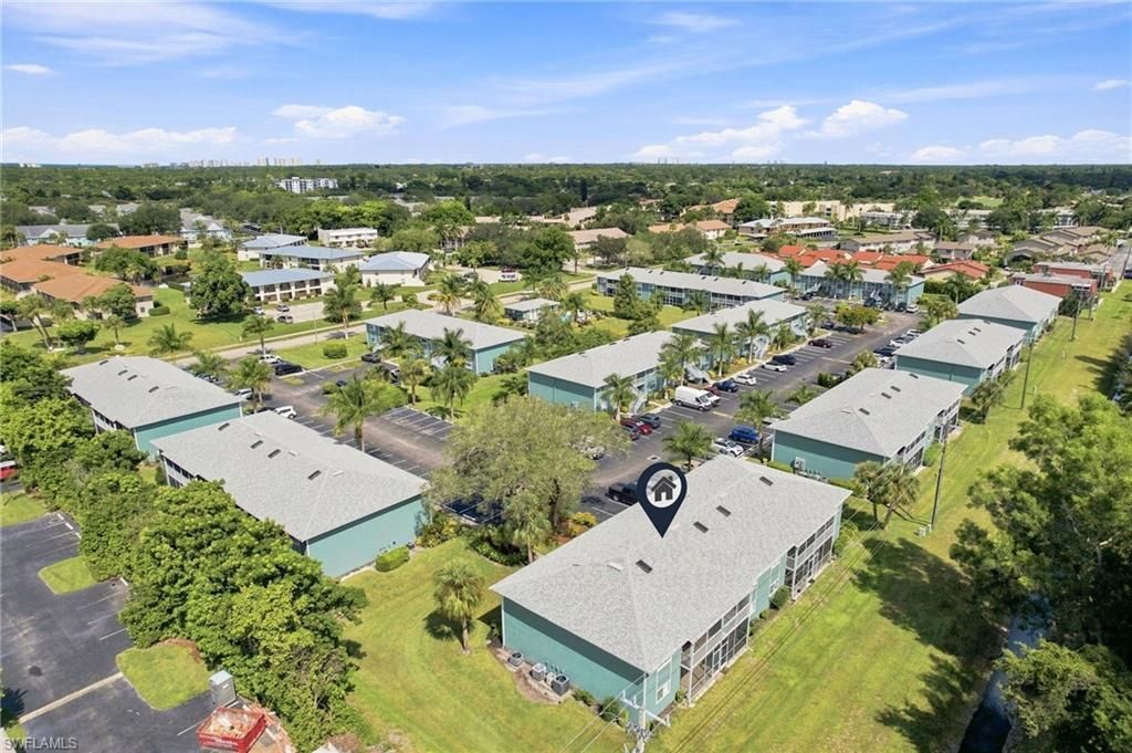 136 Cypress Way E, Unit 4, Naples, FL 34110 Photo