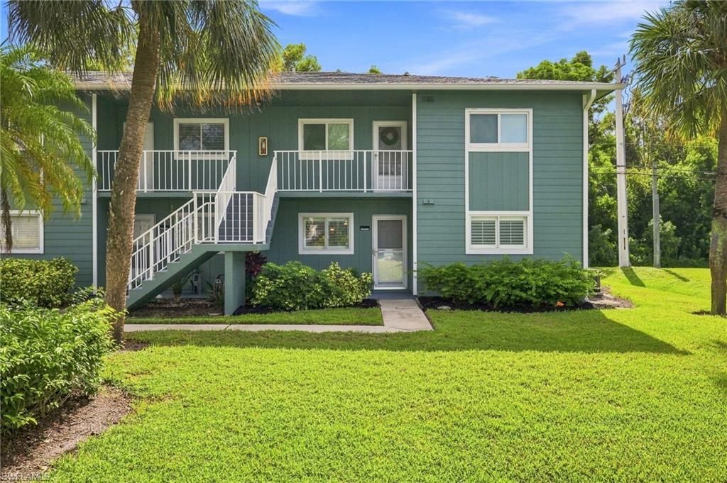 136 Cypress Way E, Unit 4, Naples, FL 34110 Photo
