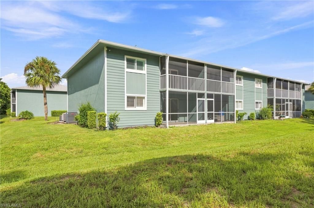 136 Cypress Way E, Unit 4, Naples, FL 34110 Photo