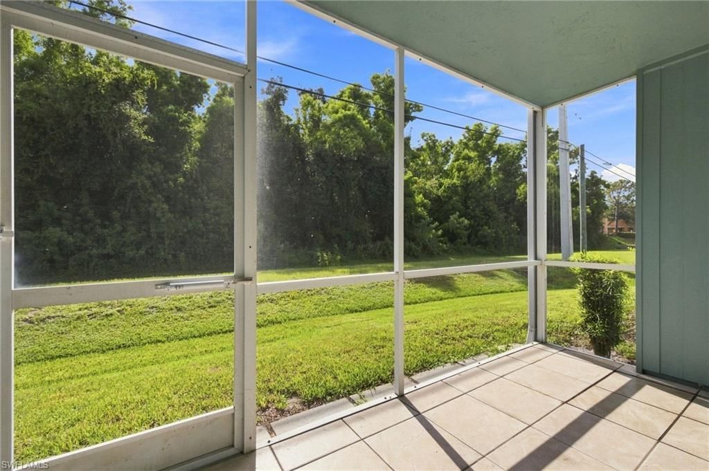 136 Cypress Way E, Unit 4, Naples, FL 34110 Photo
