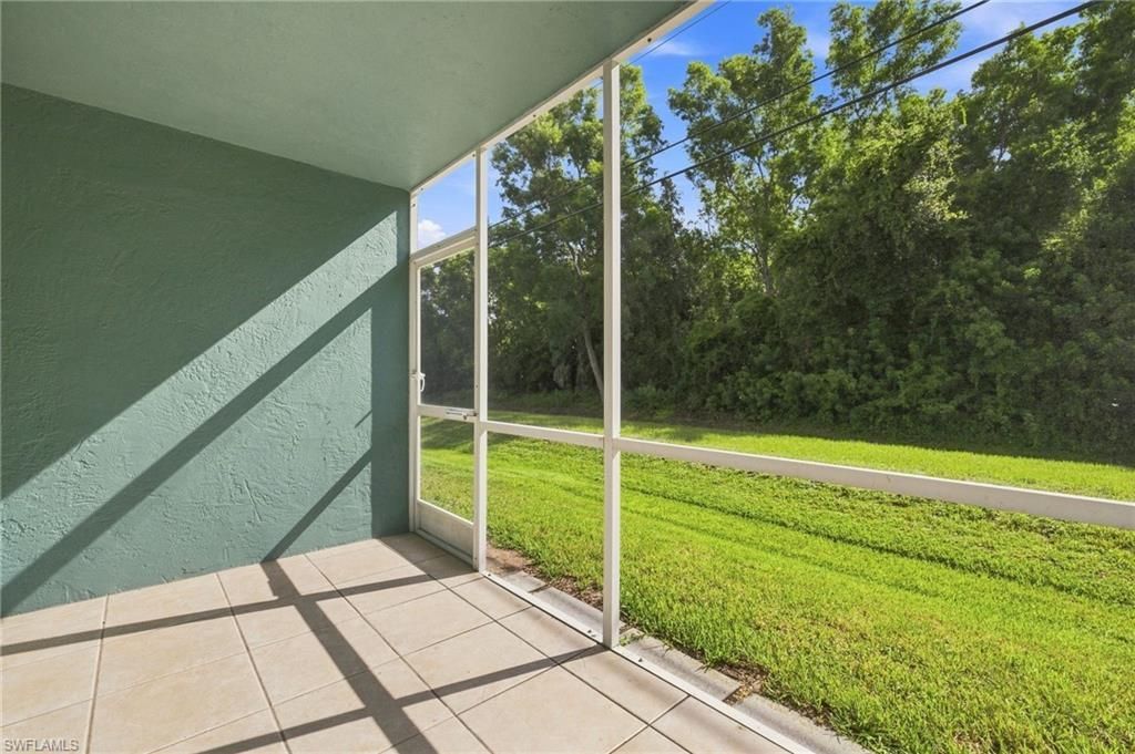 136 Cypress Way E, Unit 4, Naples, FL 34110 Photo