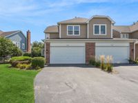 135 Tanglewood Drive, Glen Ellyn, IL 60137 primary photo